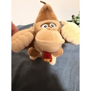 DONKEY KONG NINTENDO SUPER MARIO STUFFED PLUSH ANIMAL * 9 INCH TALL * 2018  NWOT